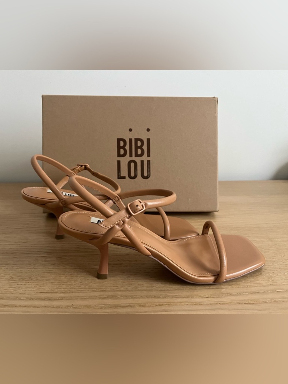 NWT Bibi Lou Anthropologie Tan Strappy Kitten-Heel Sandals